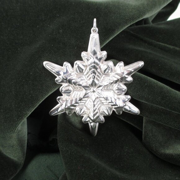 GORHAM STERLING SILVER 1972 SNOWFLAKE ORNAMENT🎁 - Picture 4 of 13